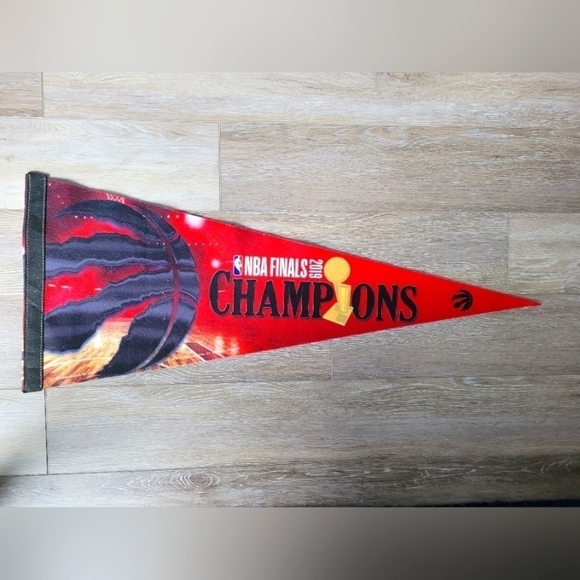 Toronto Raptors 2019  NBA Championship Pennant (Felt Material) - Picture 1 of 2